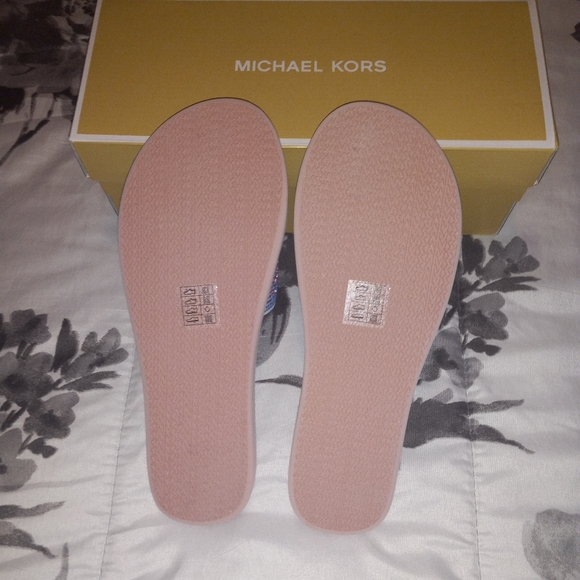 Michael Kors MK Slides Sandals - Picture 3 of 12